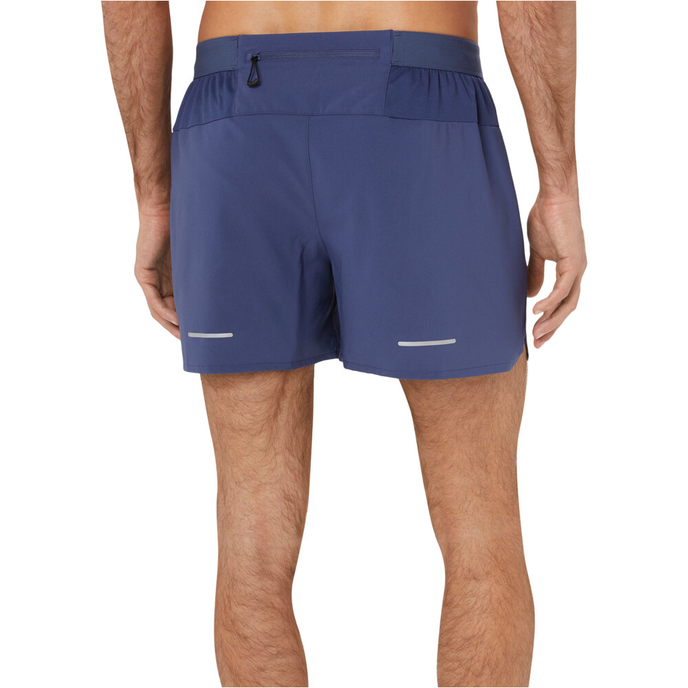 Asics pantaloneta técnica hombre ROAD 5IN SHORT vista trasera