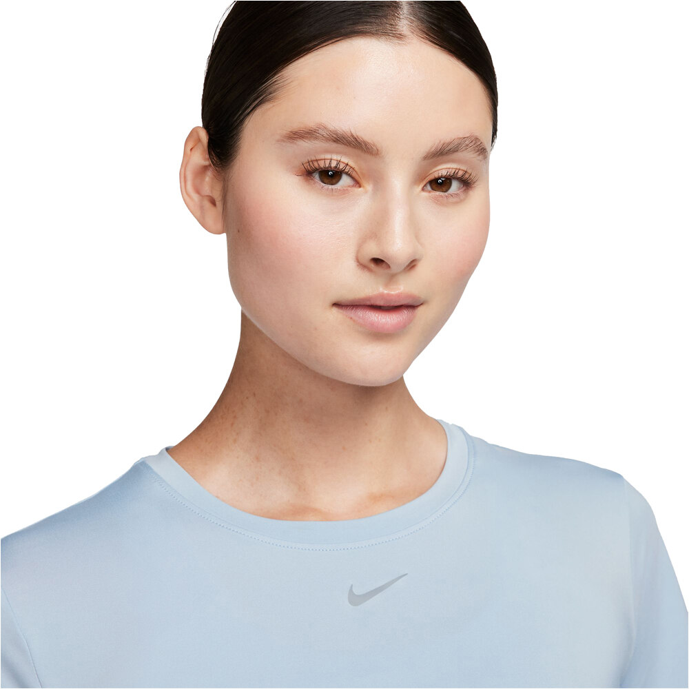 Nike camiseta entrenamiento manga corta mujer W NK ONE CLASSIC DF SS TOP vista detalle