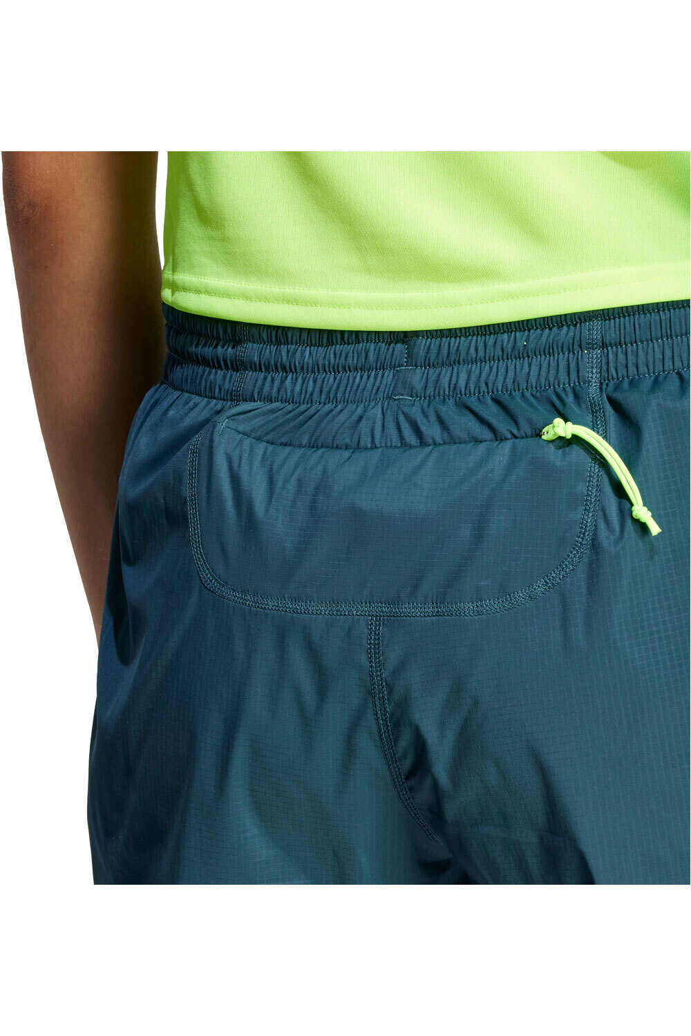 adidas pantalón running mujer ULTI 2IN1 SHORT vista detalle