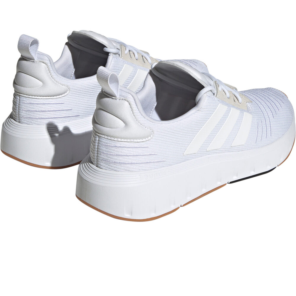 adidas zapatilla moda hombre SWIFT RUN 23 vista trasera