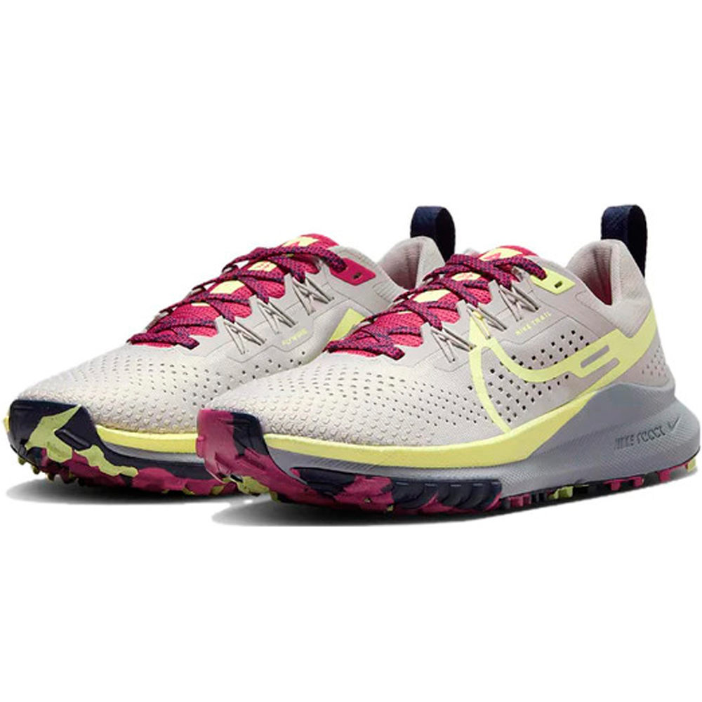 Nike zapatillas trail mujer W NIKE REACT PEGASUS TRAIL 4 vista trasera