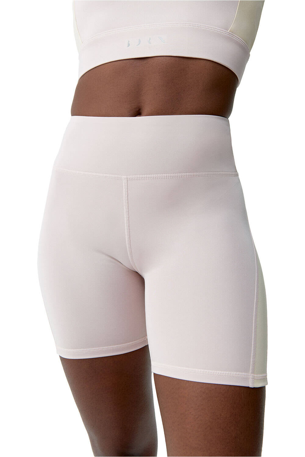 Born Living Yoga pantalones yoga Short Latika vista frontal