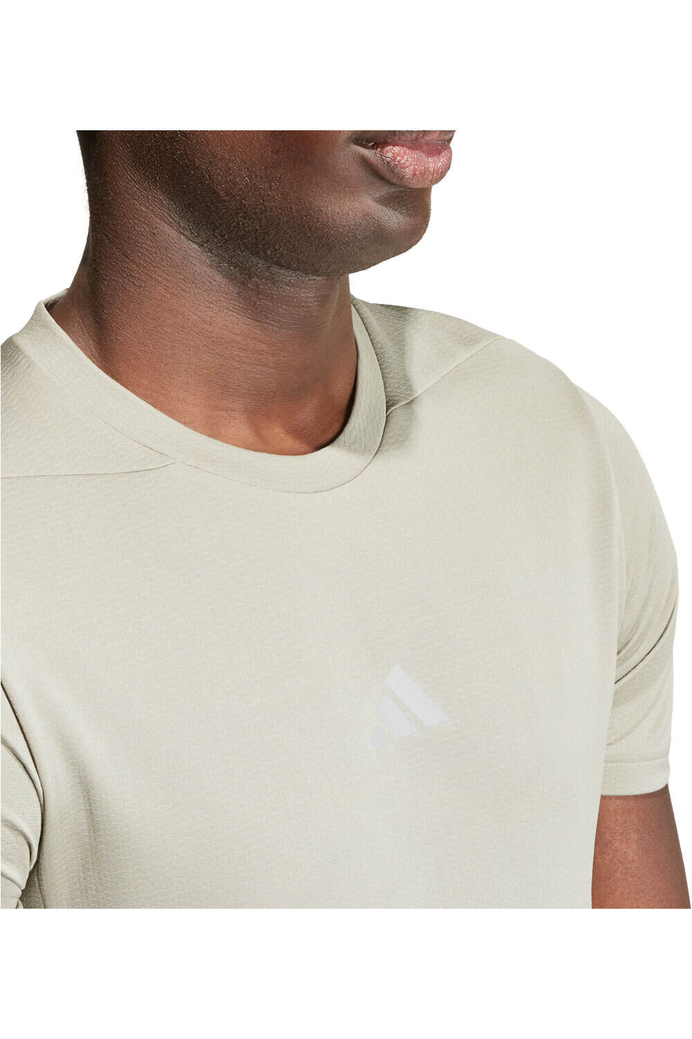 adidas camiseta fitness hombre D4T HR TEE vista detalle