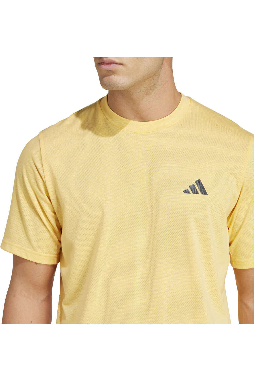 adidas camiseta fitness hombre TR-ES COMF TEE vista detalle