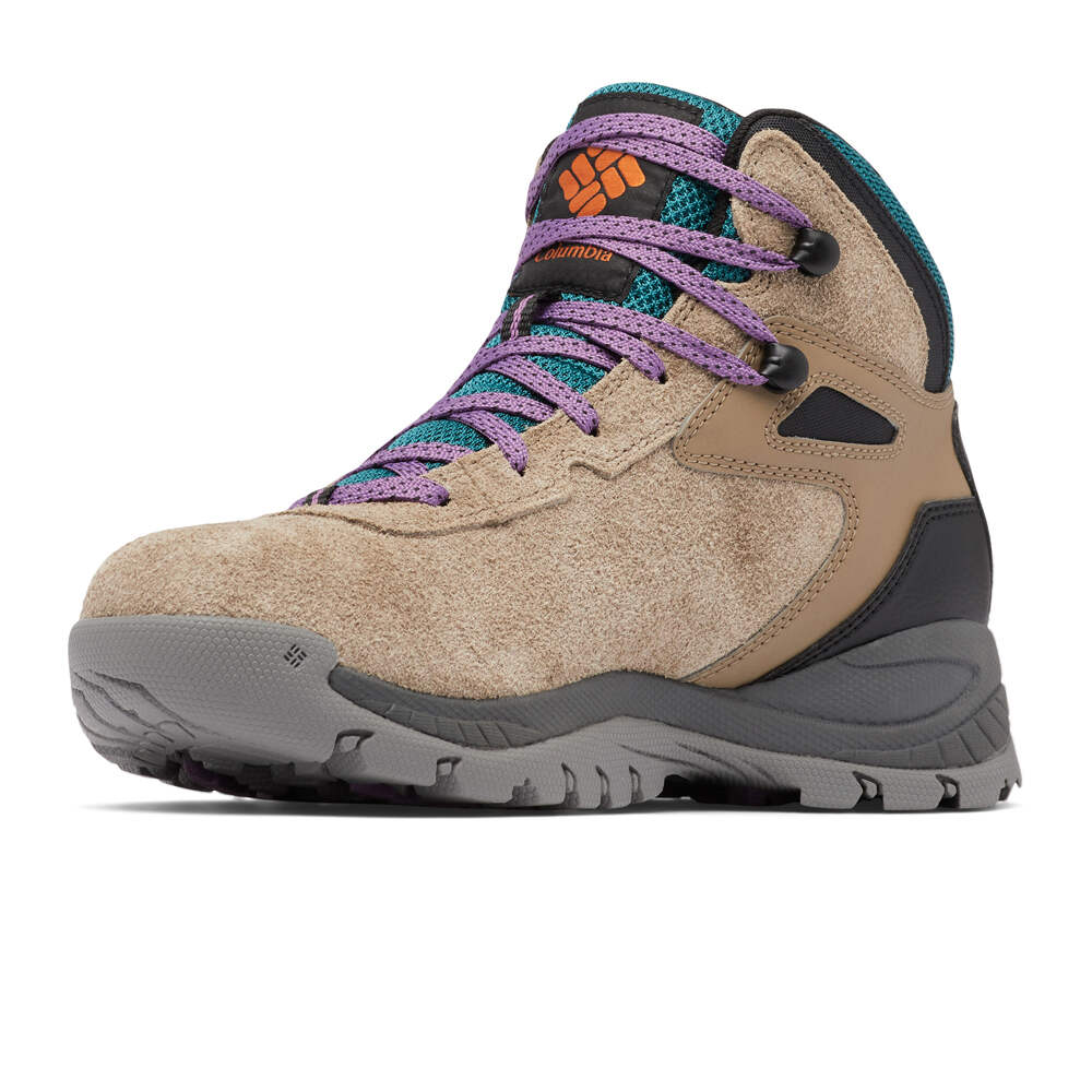 Columbia bota trekking mujer NEWTON RIDGE BC vista trasera