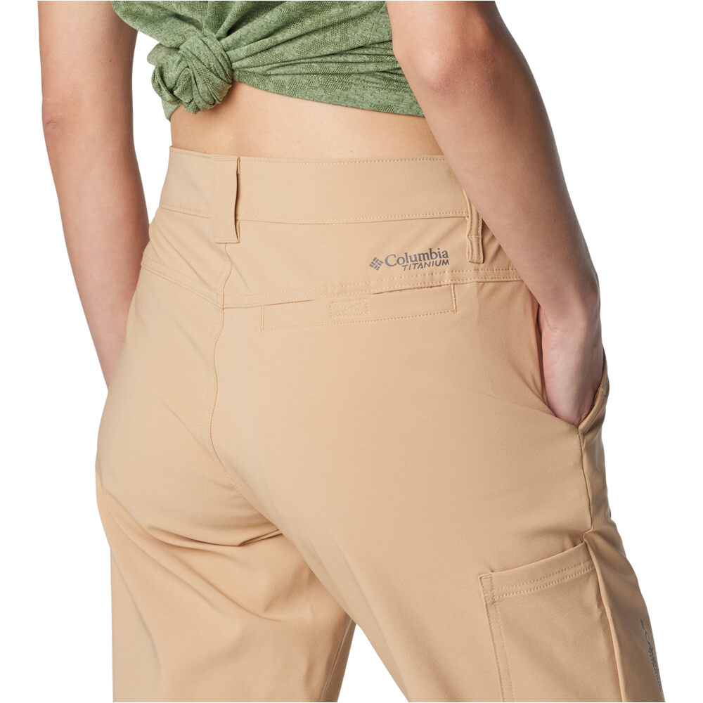 Columbia pantalón montaña mujer Back Beauty 2.0 Softshell Pant 04