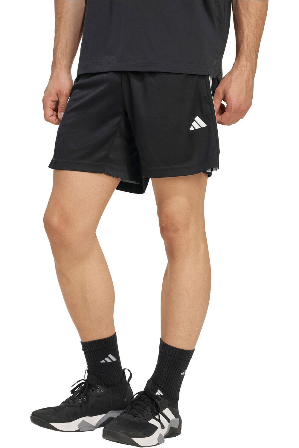 Adidas workout essentials base 3 stripes pantalón corto fitness hombre