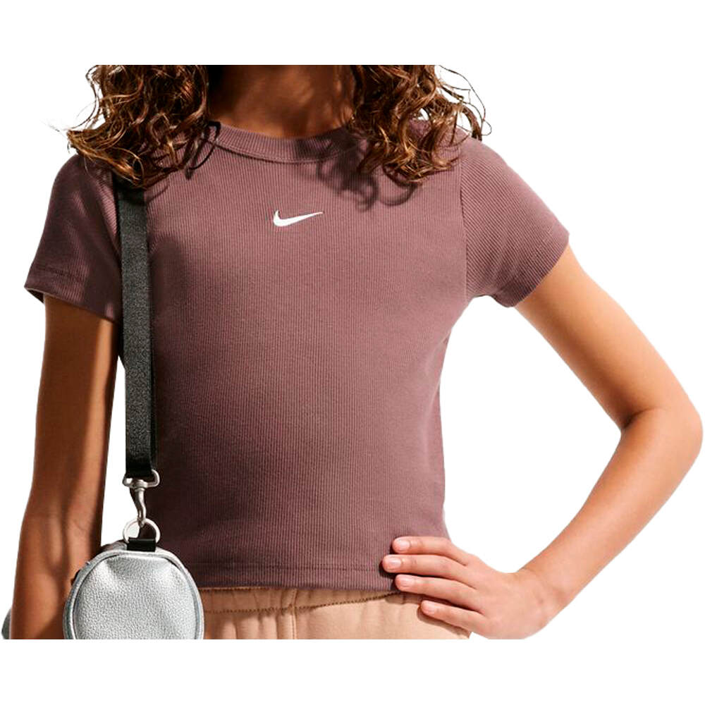 Nike sportswear camiseta manga corta niña