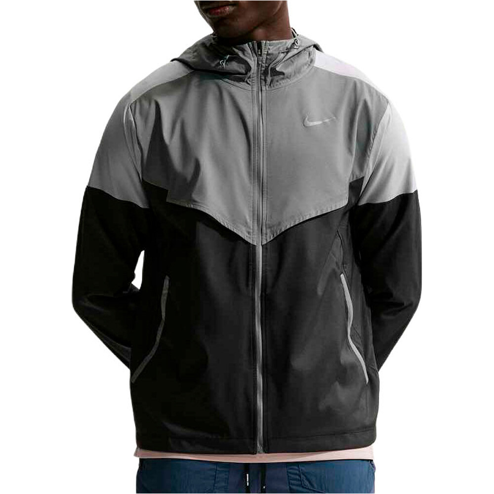 Impossibly light windrunner CHAQUETA RUNNING HOMBRE Gris (L)