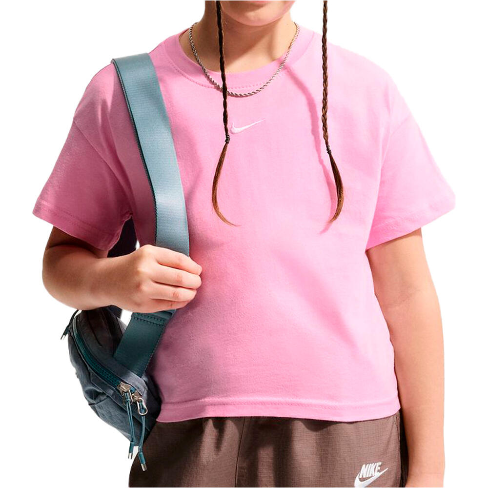 Nike sportswear essential camiseta manga corta niña